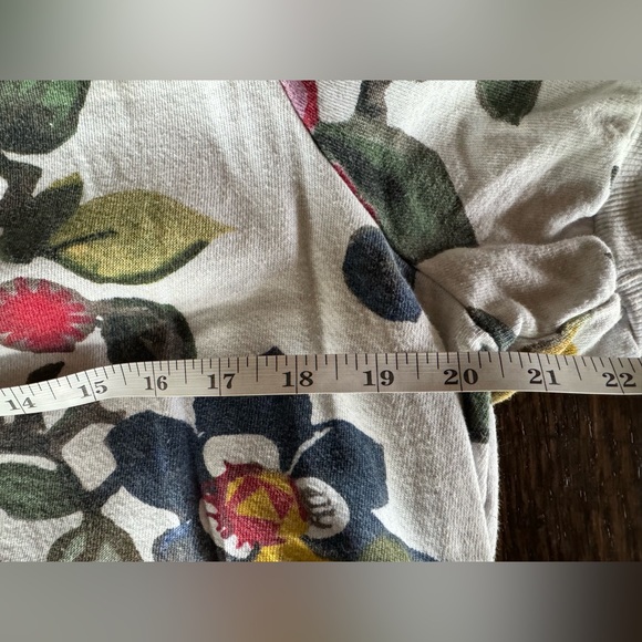 T.La by Anthropology - Multicolor Floral Short puffed Sleeve Top - size Large - Picture 9 of 10